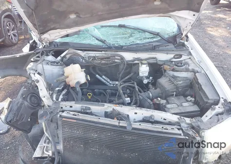 2011 Ford Escape Xlt z USA, uszkodzony, nr VIN 1FMCU0D71BKB83033